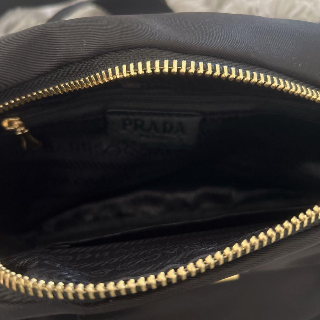 PRADA ショルダーバッグ ノベルティ