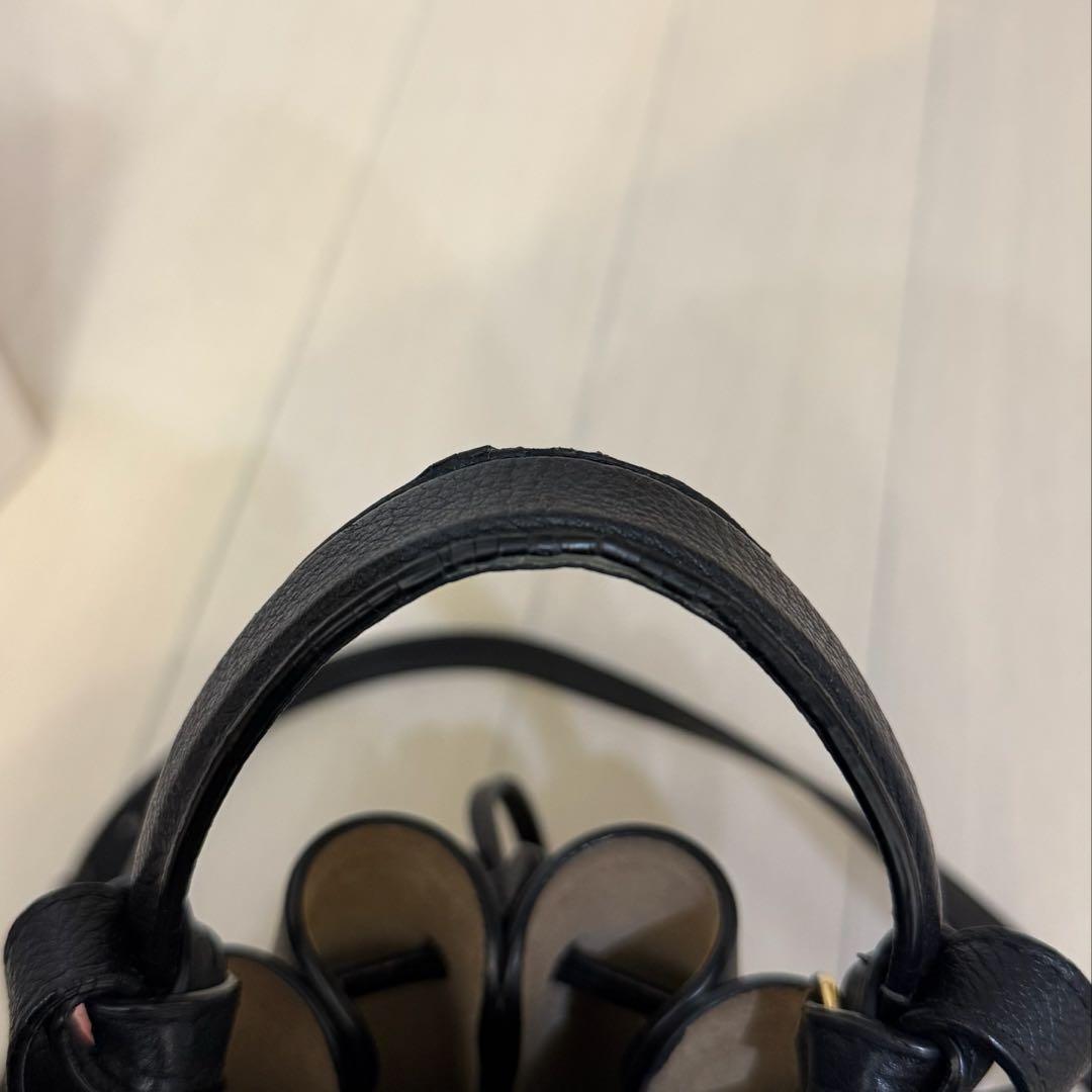 ポレーヌ　Numéro Huit Mini 黒　カヌレ