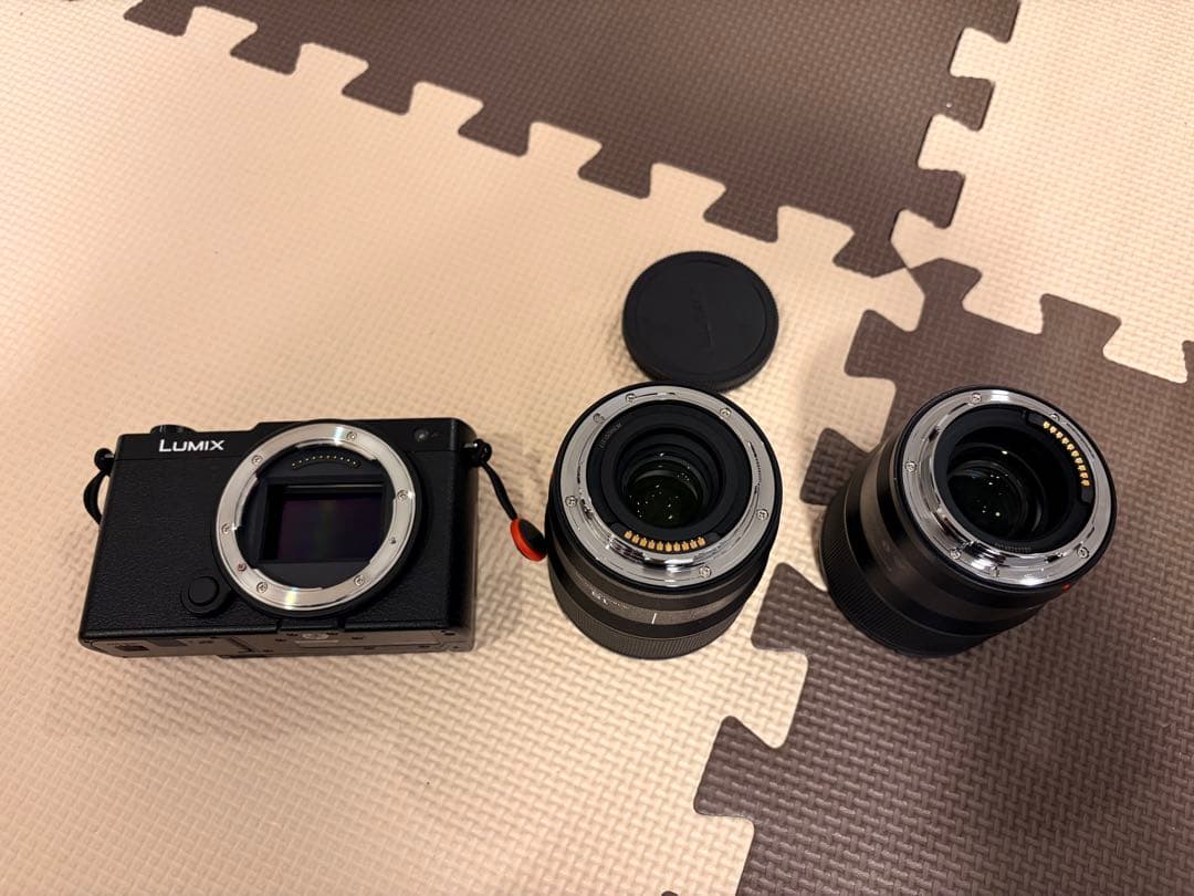 LUMIX S9本体　レンズF1.8の18ミリ　レンズF1.8の85ミリ