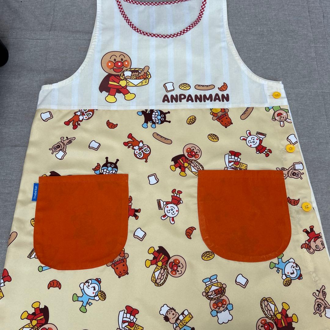エレン様　アンパンマンエプロン2点セット　パンをおとどけ　みんなあつまれ