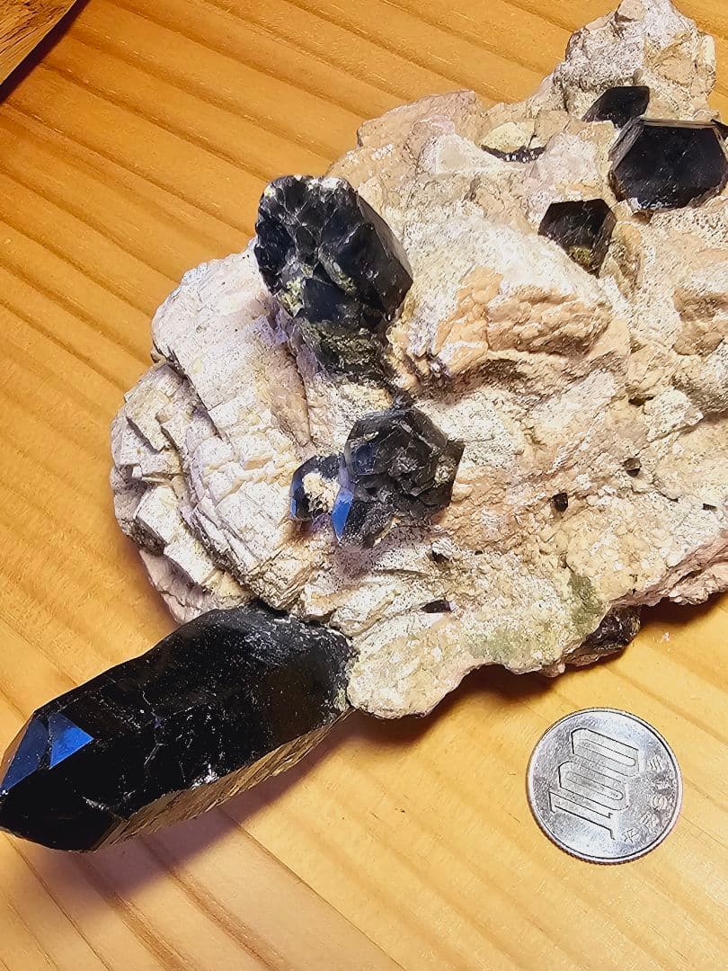 約750gあり★チベット産 モリオン(黒水晶)クラスター