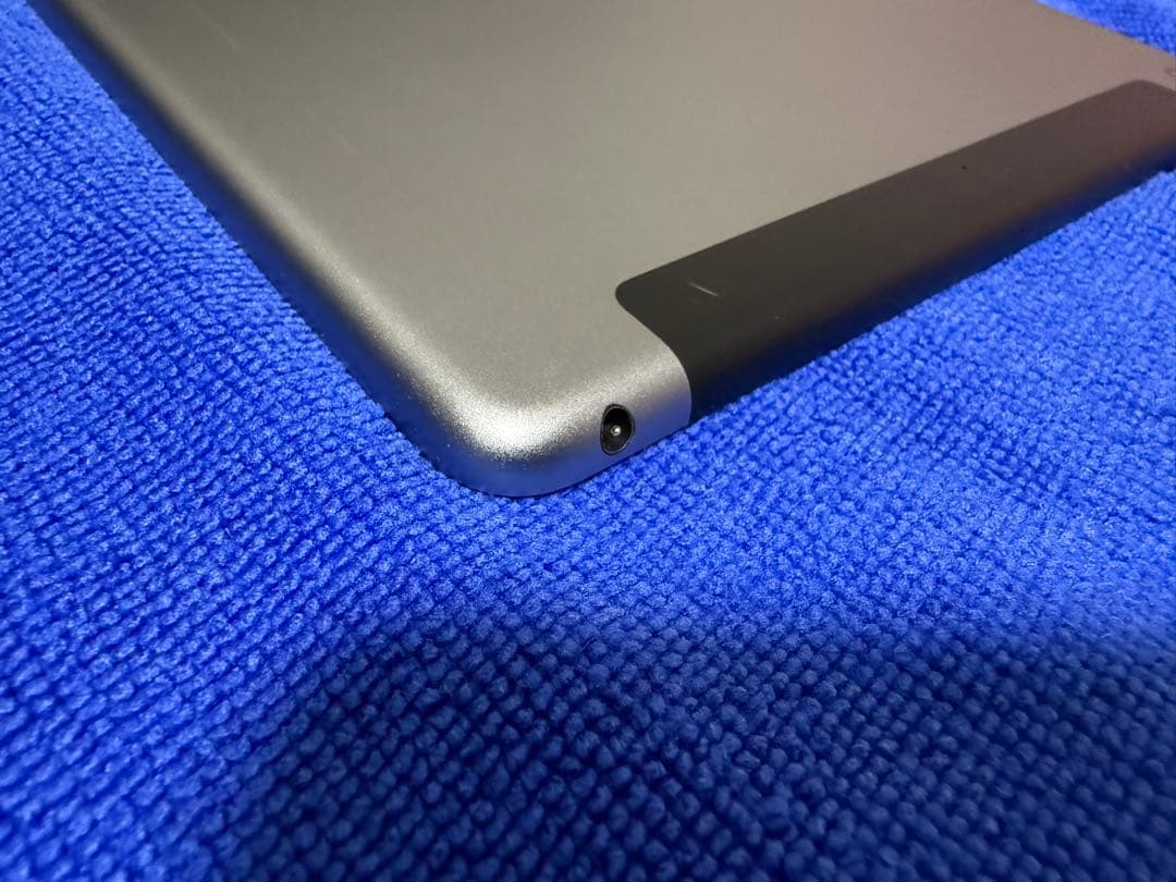 【値下げしました】iPad (第6世代) Cellular SIMフリー