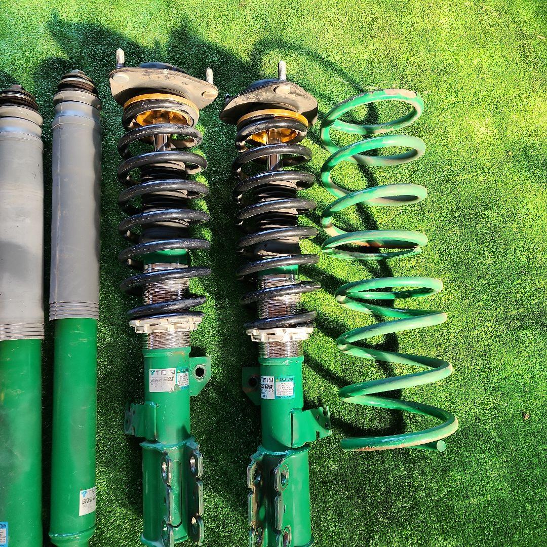 トヨタ　ノア　車高調　AZR60G-TEIN