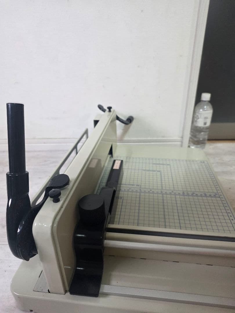 手動裁断機 大型裁断機　ペーパーカッター　レバー欠品