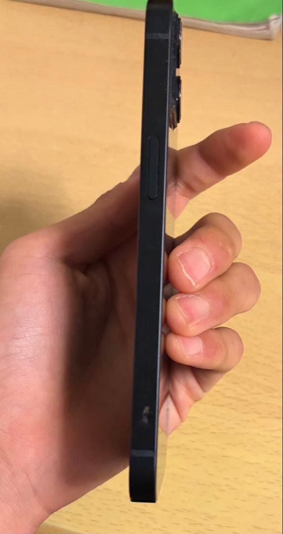 Apple iPhone 13 ミッドナイト本体