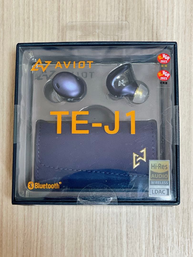 新品未使用　AVIOT TE-J1 ノイズキャンセリング　イヤホン　ネイビー
