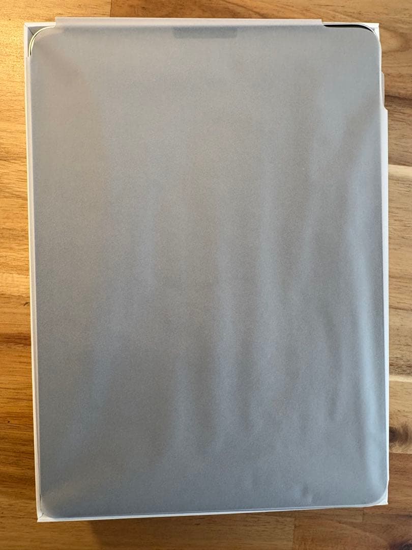 Apple iPad air 第五世代 64gb シルバー 本体　ケース付き美品