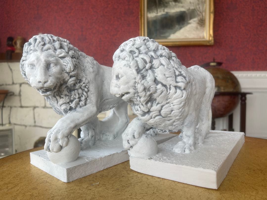 メディチライオンの像 ヴァッカ と ファンチェッリ (2 lions)