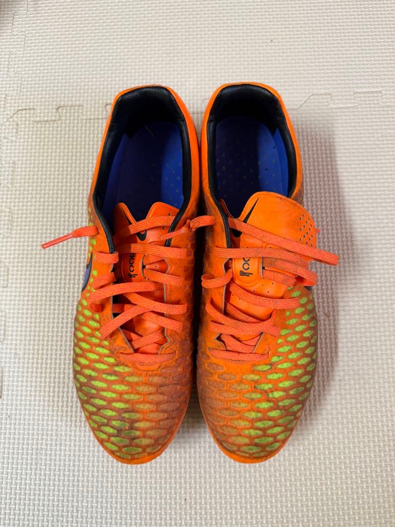 Nike マジスタFG
