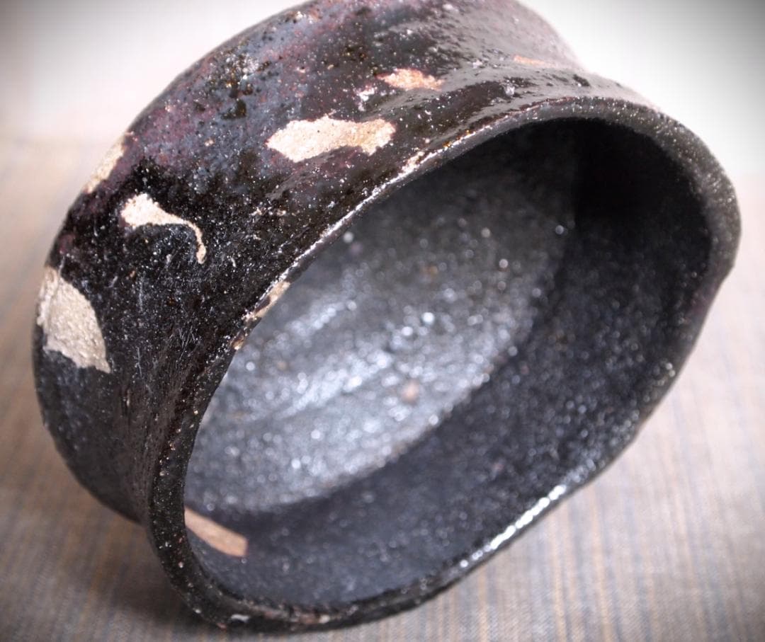 希少作★鯉江良二★引き出し黒沓茶碗☆★共箱・共布★個展作品