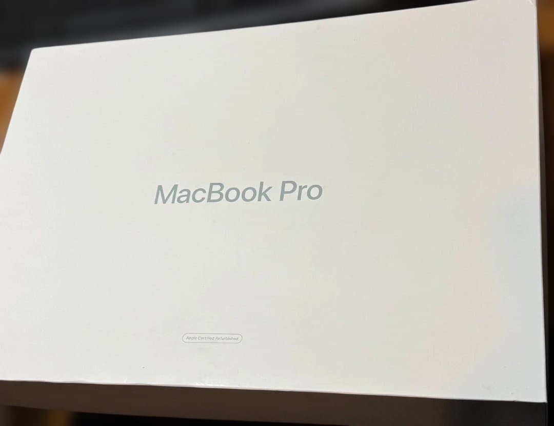MacBook Pro 2018/Core i9/１TB/32GB/15\"