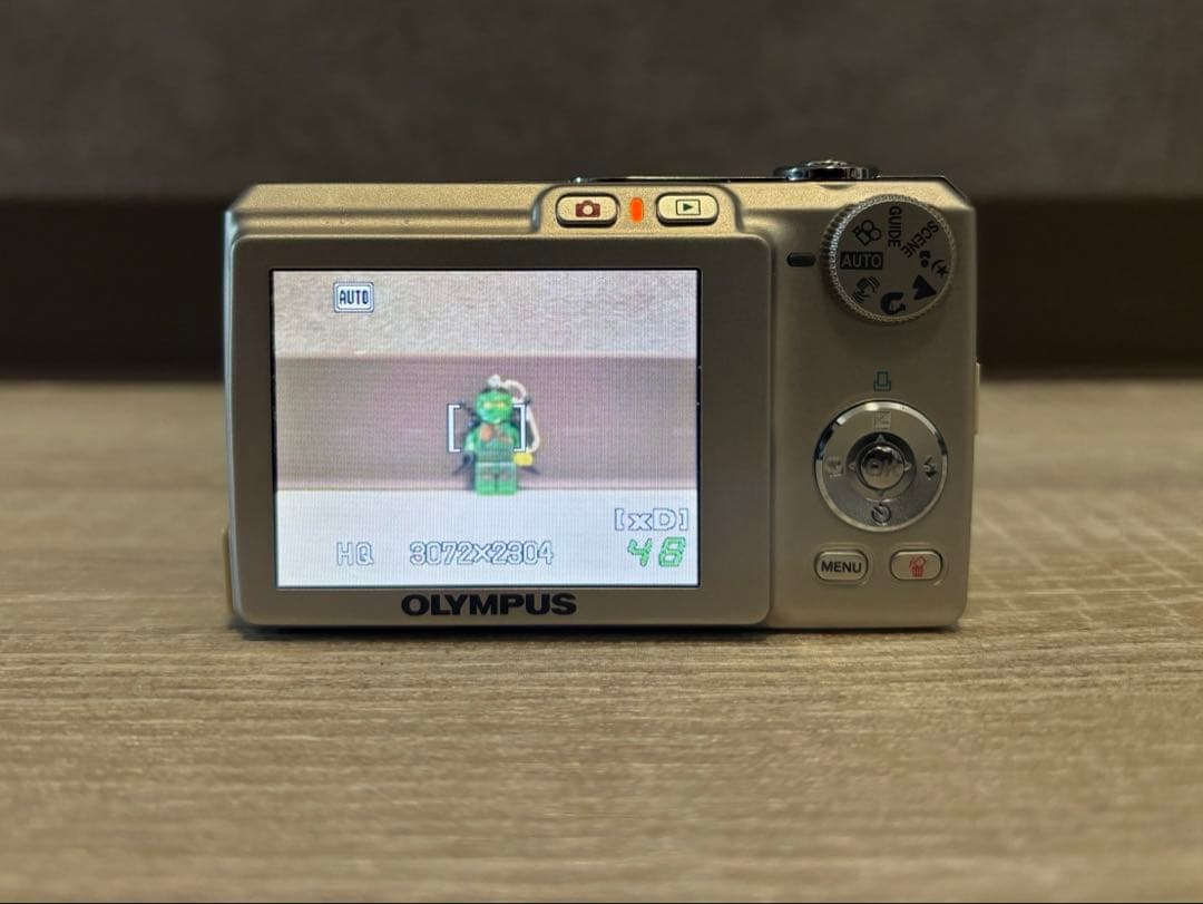 【極美品】OLYMPUS オリンパス FE-220 デジカメ