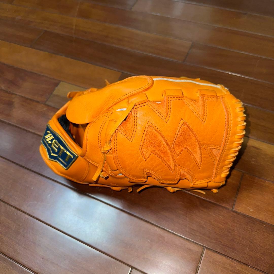 ZETT 硬式投手用グローブ ウェルダーラベル（BPGB18311）