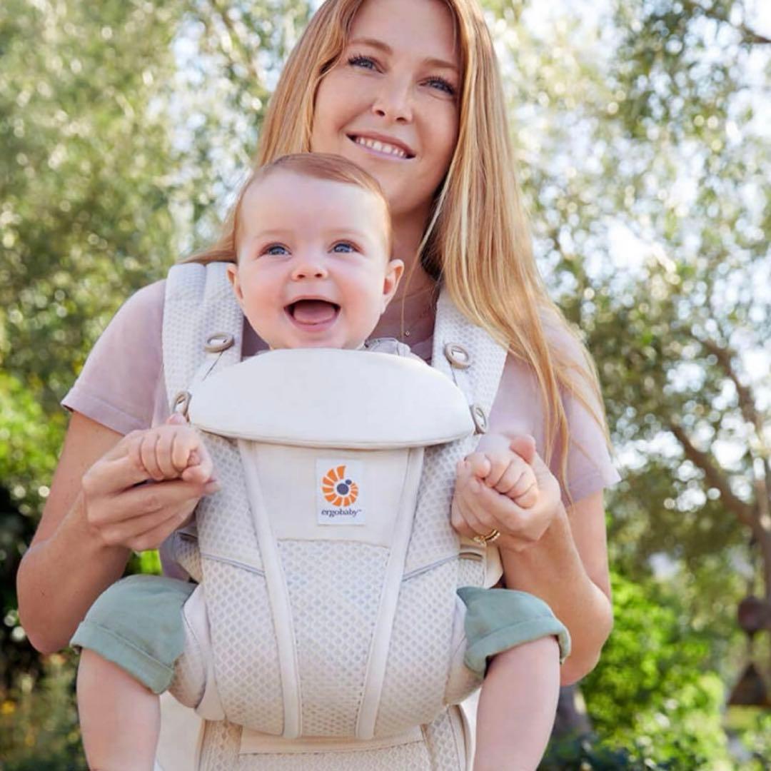 美品★即発送可！エルゴベビー 抱っこひも OMNI Breeze ピンククォーツ