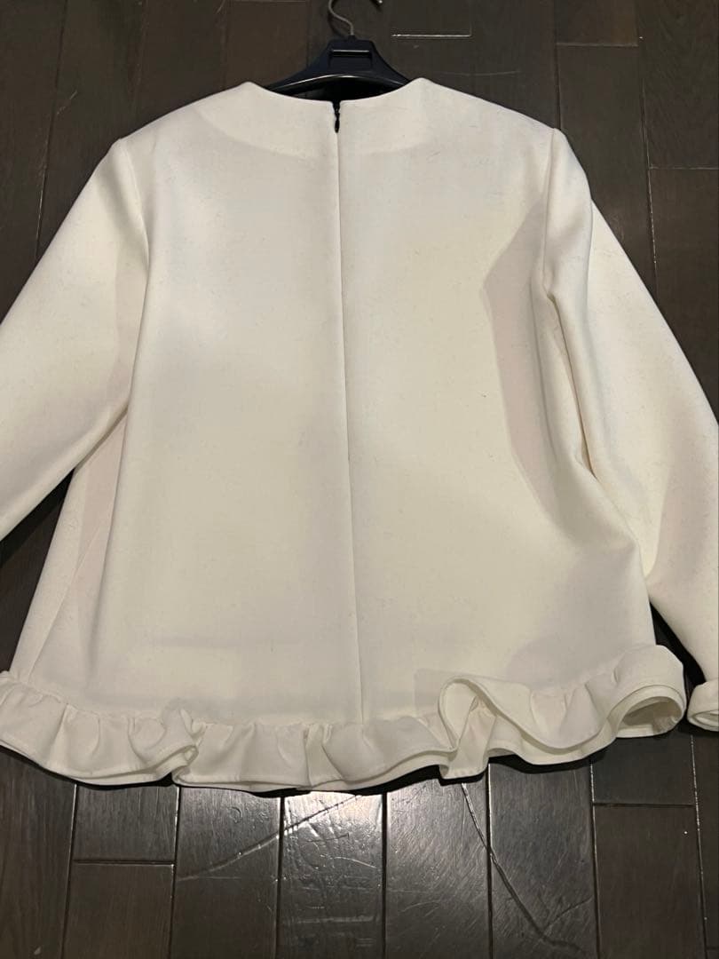 ヨーコチャ白ブラウス