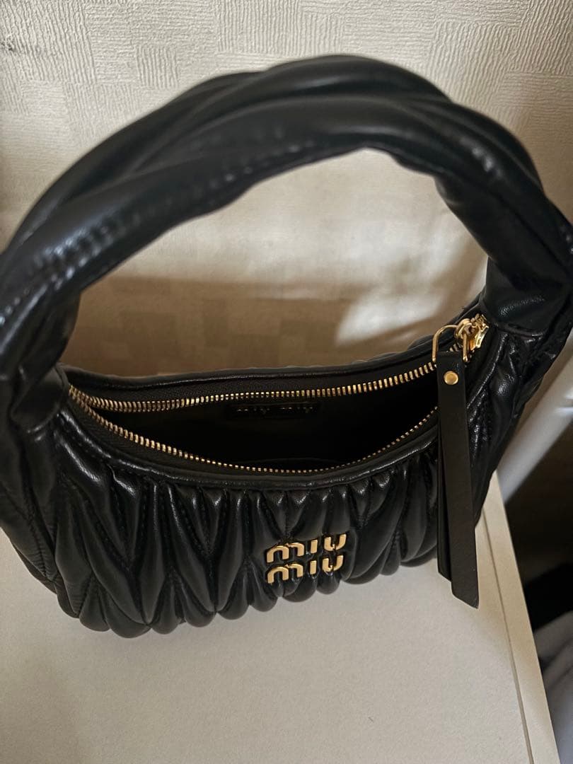 バッグ miumiu