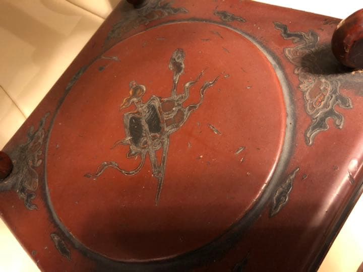 骨董　朱漆　楼閣山水人物堆錦螺鈿　中央香台