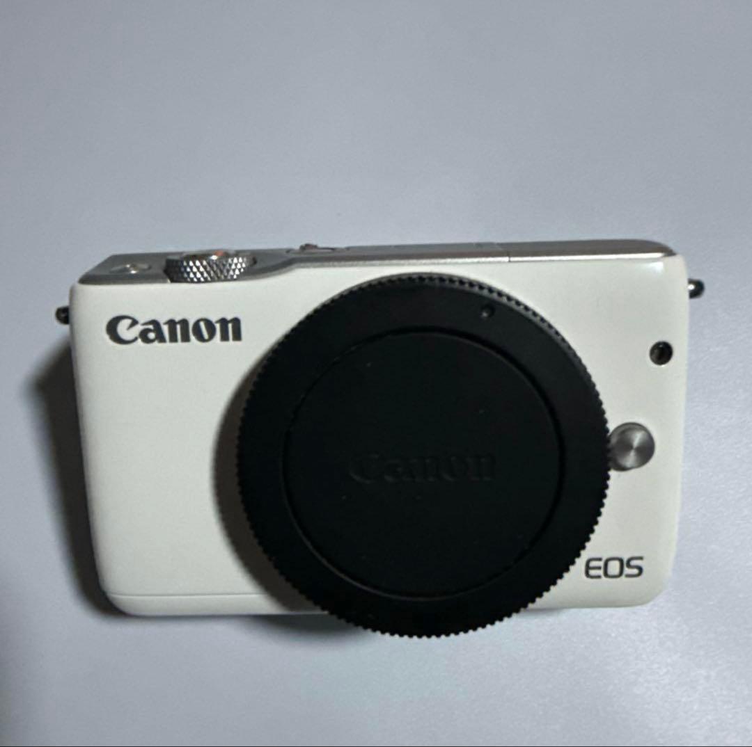 Canon EOS M ホワイト 15-45mmレンズ付き
