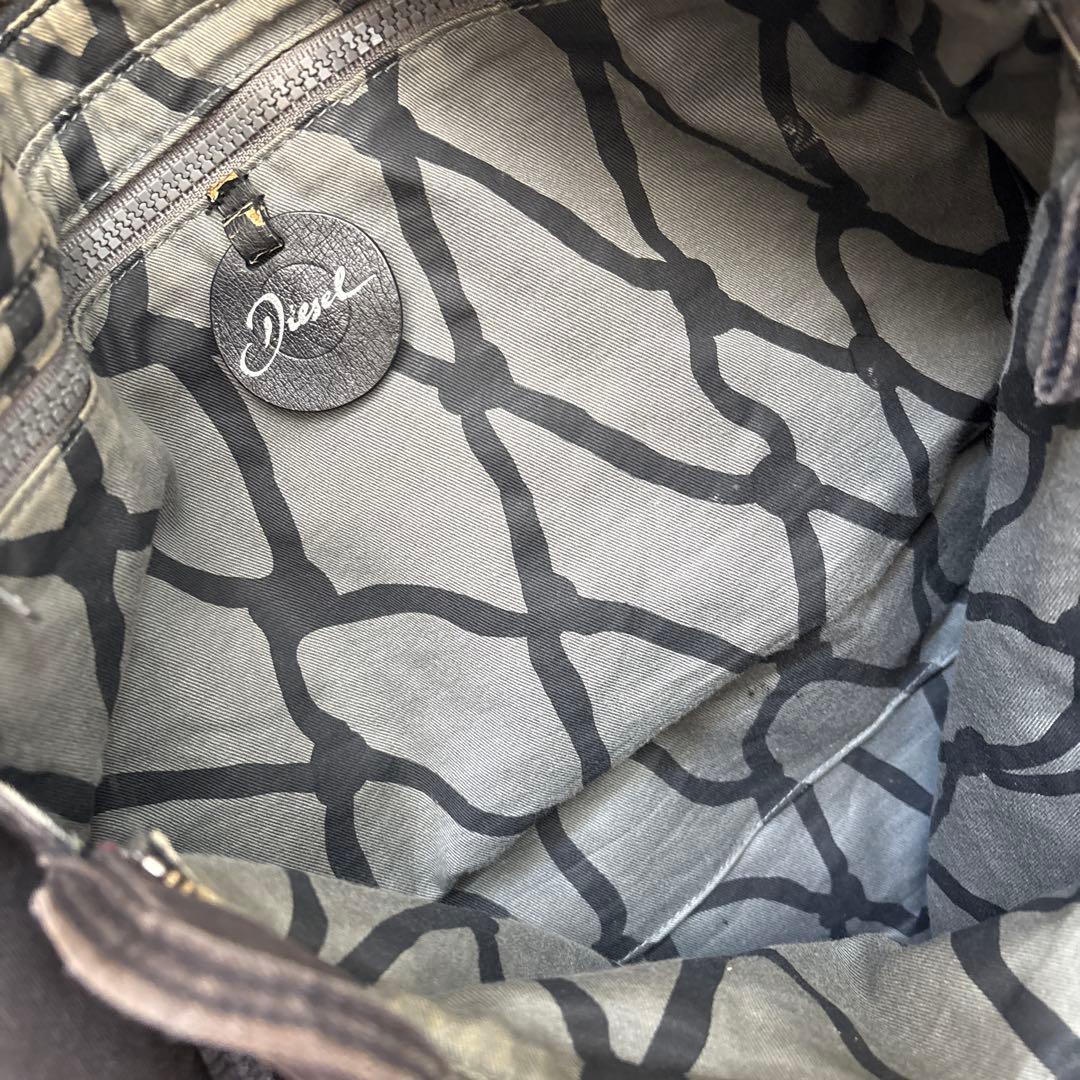 DIESEL ハンドバック トートバック　 メタルロゴ　黒