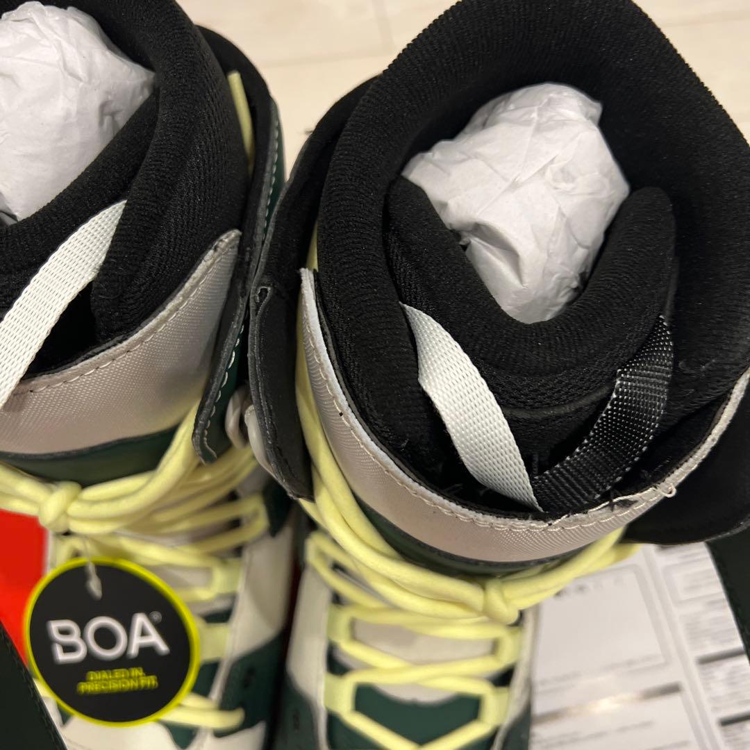 （新品未使用品） DEELUXEスノーボードブーツ