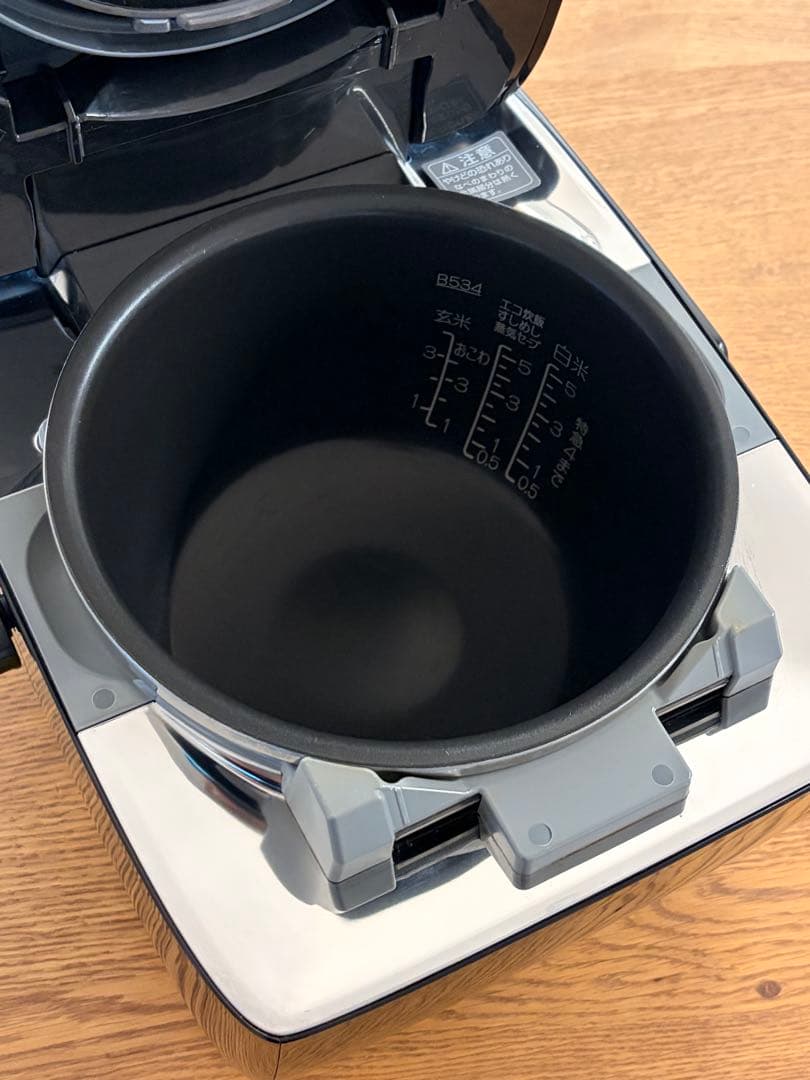 【美品】象印　炎舞炊き　炊飯器　NW-KB10