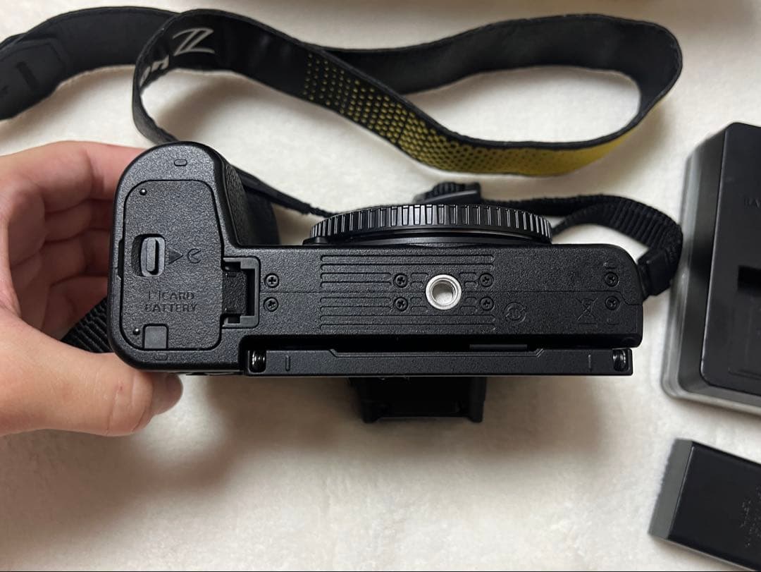 美品‼️nikon z50 ミラーレス一眼カメラ