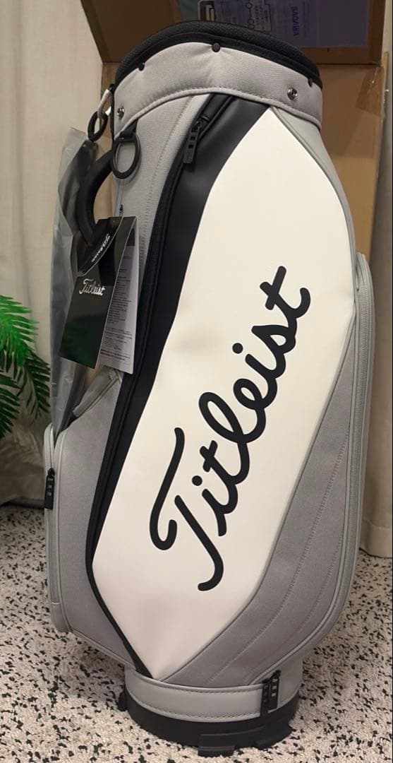 新品 Titleist グレー パースート キャディバッグ フード付き