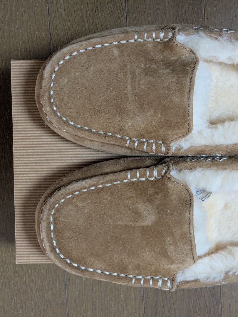 【未使用】UGG　モカシン　アンスレー　サイズ8　25センチ　箱あり
