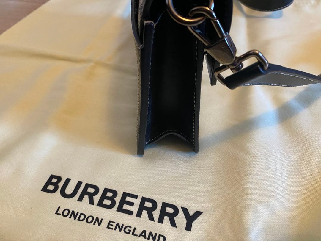 BURBERRY バーバリー　ショルダーバッグ　ボディバック　ユニセックス