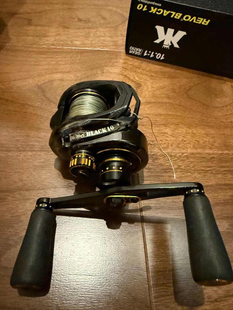 Abu Garcia REVO BLACK 10 変えスプール付き