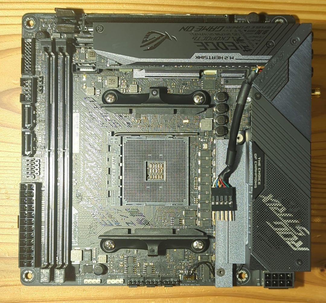 ASUS ROG STRIX X570-I GAMING マザーボード