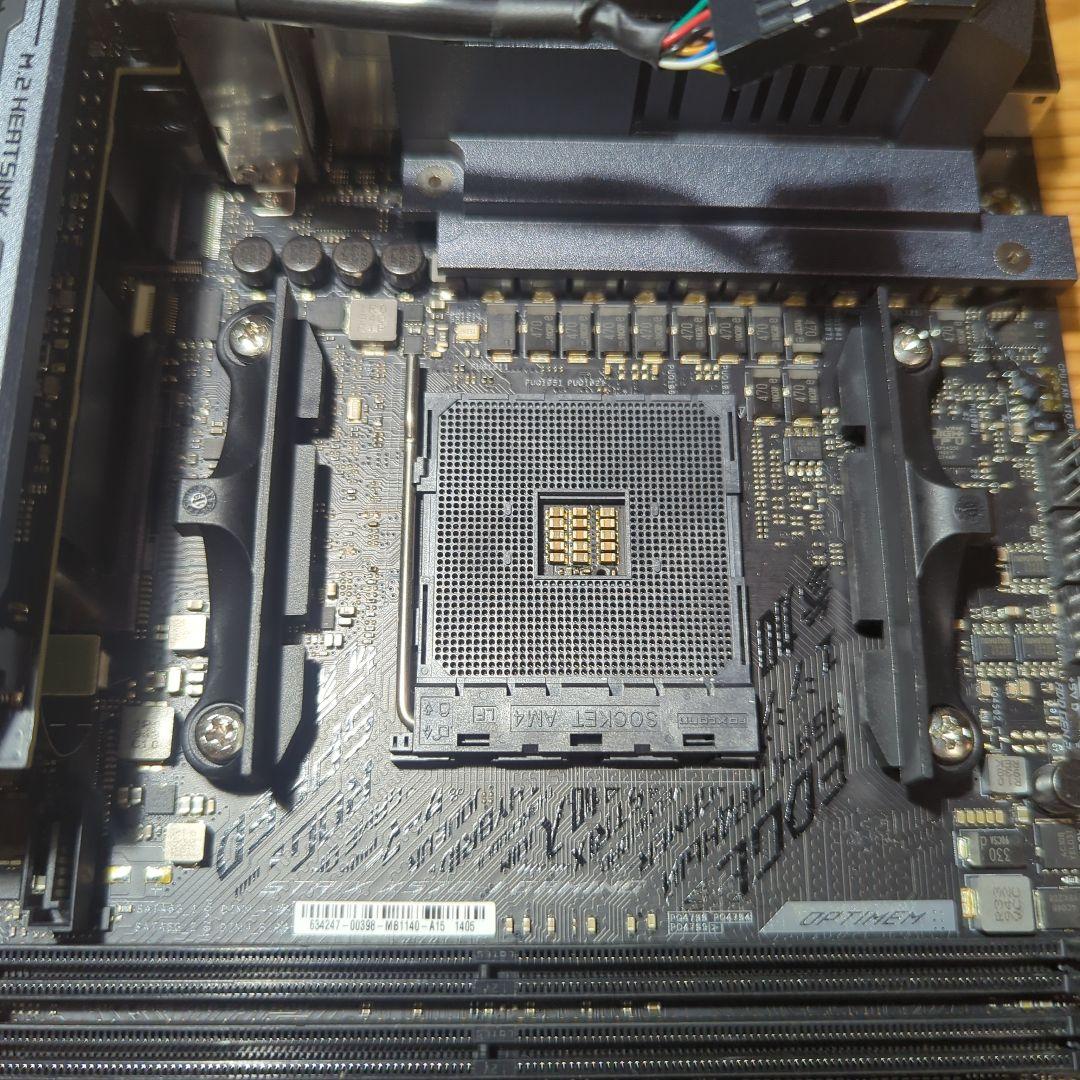 ASUS ROG STRIX X570-I GAMING マザーボード