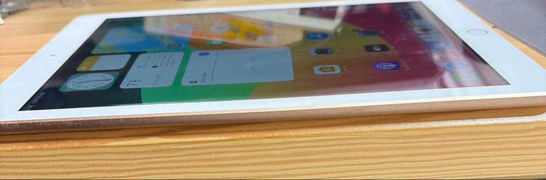 iPad 第6世代 32GB Cellular ゴールド SIMフリー