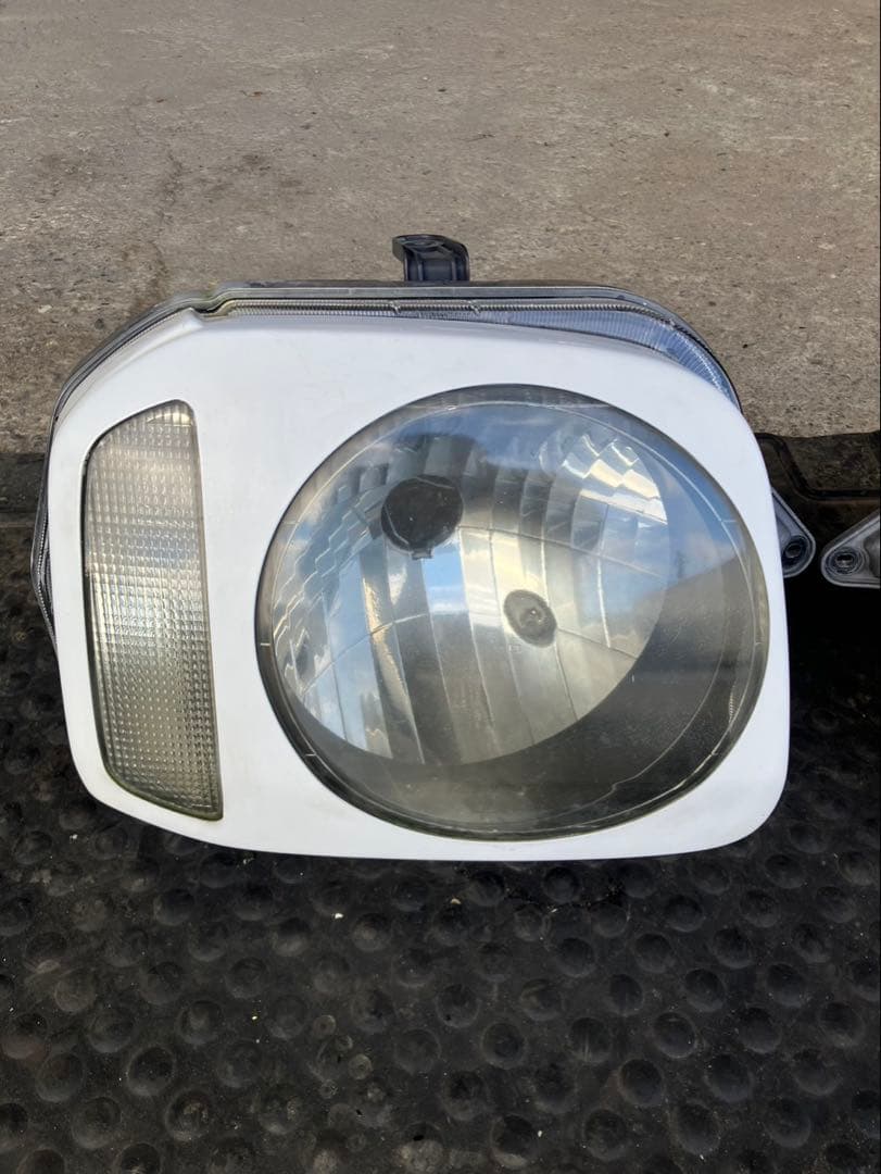 スズキジムニーjb23ヘッドライト