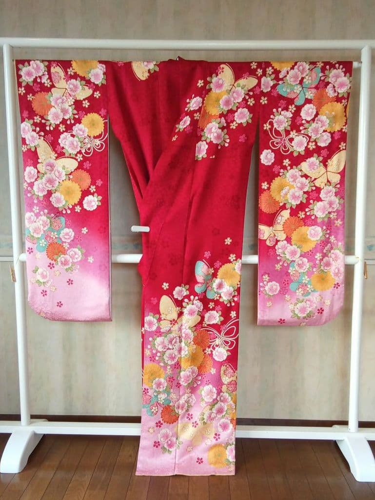 5165振袖単品　KANSAI寛斎ブランド 赤ピンク蝶　正絹　成人式卒業式結婚式