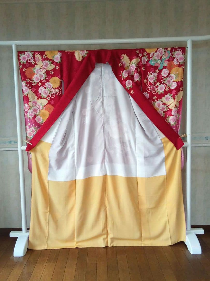 5165振袖単品　KANSAI寛斎ブランド 赤ピンク蝶　正絹　成人式卒業式結婚式