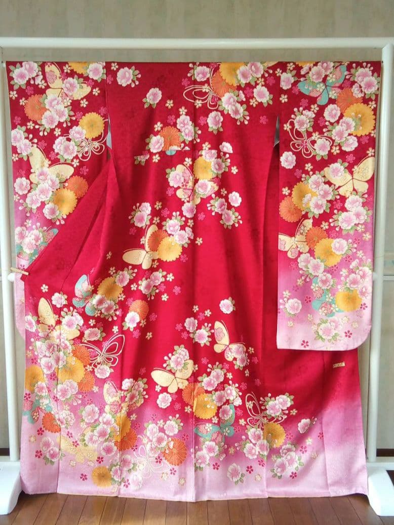 5165振袖単品　KANSAI寛斎ブランド 赤ピンク蝶　正絹　成人式卒業式結婚式
