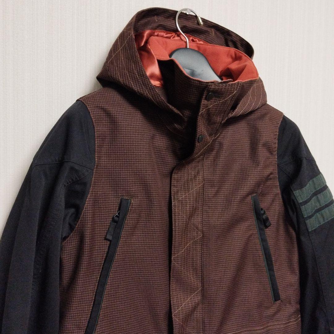 【極美品】バートン　スノボーウェア　ジャケット　M　レディース