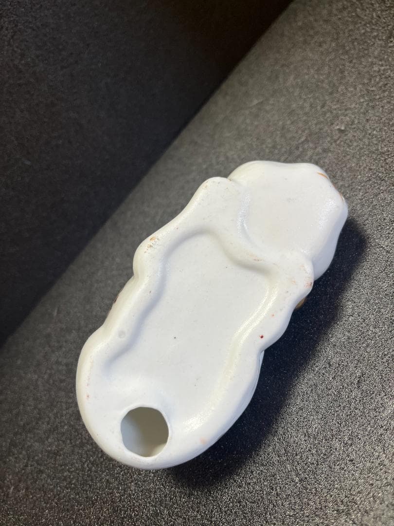 ■　伊万里 陶器 金彩 眠り猫 猫 縁起物 置物 飾物　■