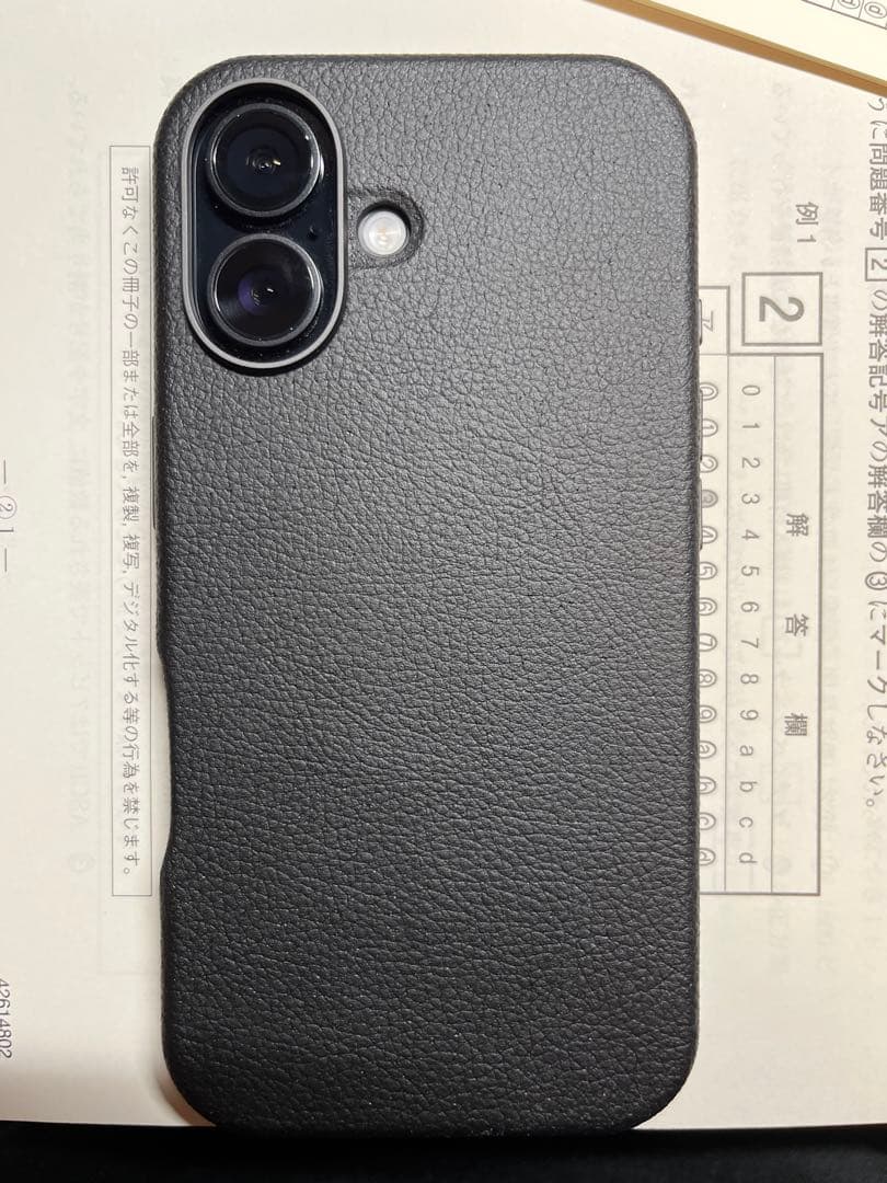 iPhone 16 128GB ブラック 高級レザーケース付き