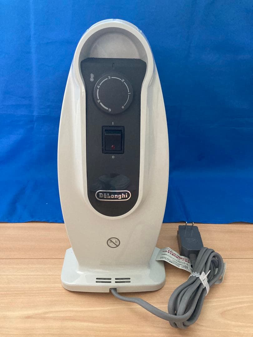 お買い得‼️DeLonghi オイルヒーター ホワイト
