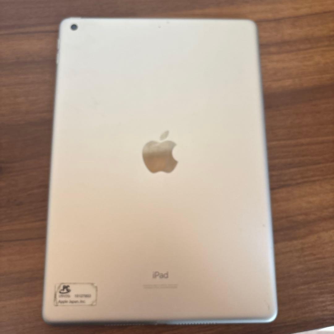iPad 第8世代 WiFiモデル 32GB バッテリー容量87%箱付き