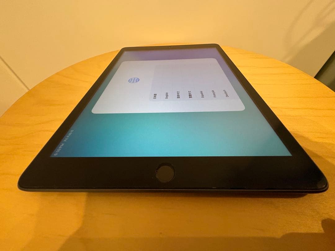 Apple iPad 10.2 グレー 第8世代 128GB Cellular