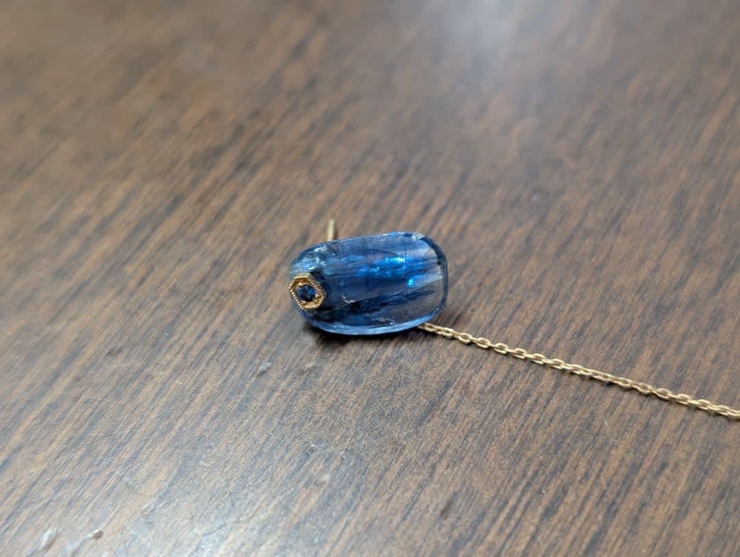 MONAKA Jewellery　モナカ　フラットピアス　カイヤナイト