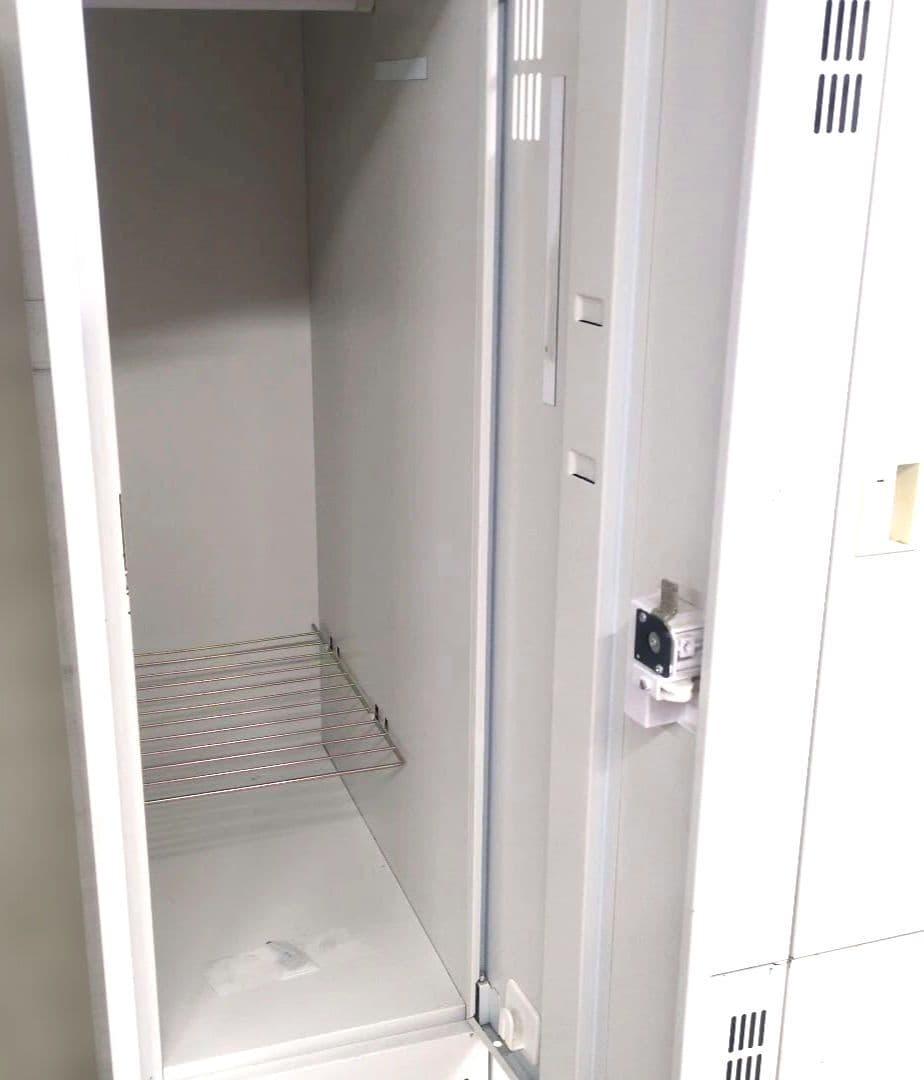 縦型オフィスロッカー 6人用 鍵付4ヵ所