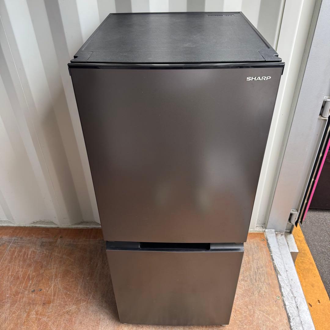 C7707★2022年製美品★シャープ 冷蔵庫 右.左開き 一人暮らしブラック系