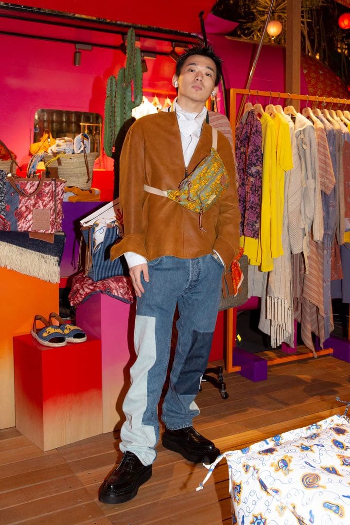 ロエベ（LOEWE）　パウラズ イビザ コレクション　ボディバッグ