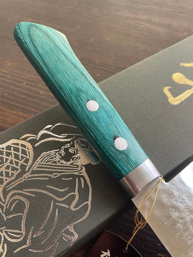 増谷刃物 訓平作 三徳包丁 VG10積層槌目 刻流 口金有 緑柄 アウトレット