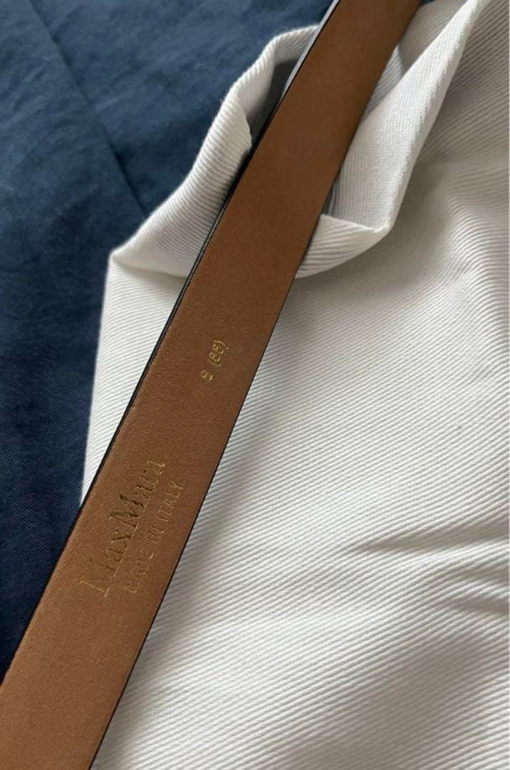 赤字値段【正規品】完売品！MaxMara ブラックレザーベルトS 定価4万弱
