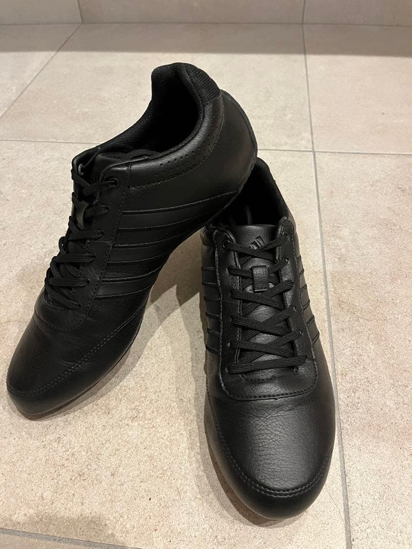 adidas ドライビングシューズ